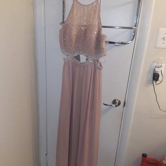 Pale pink prom dress - Picture 3 of 5